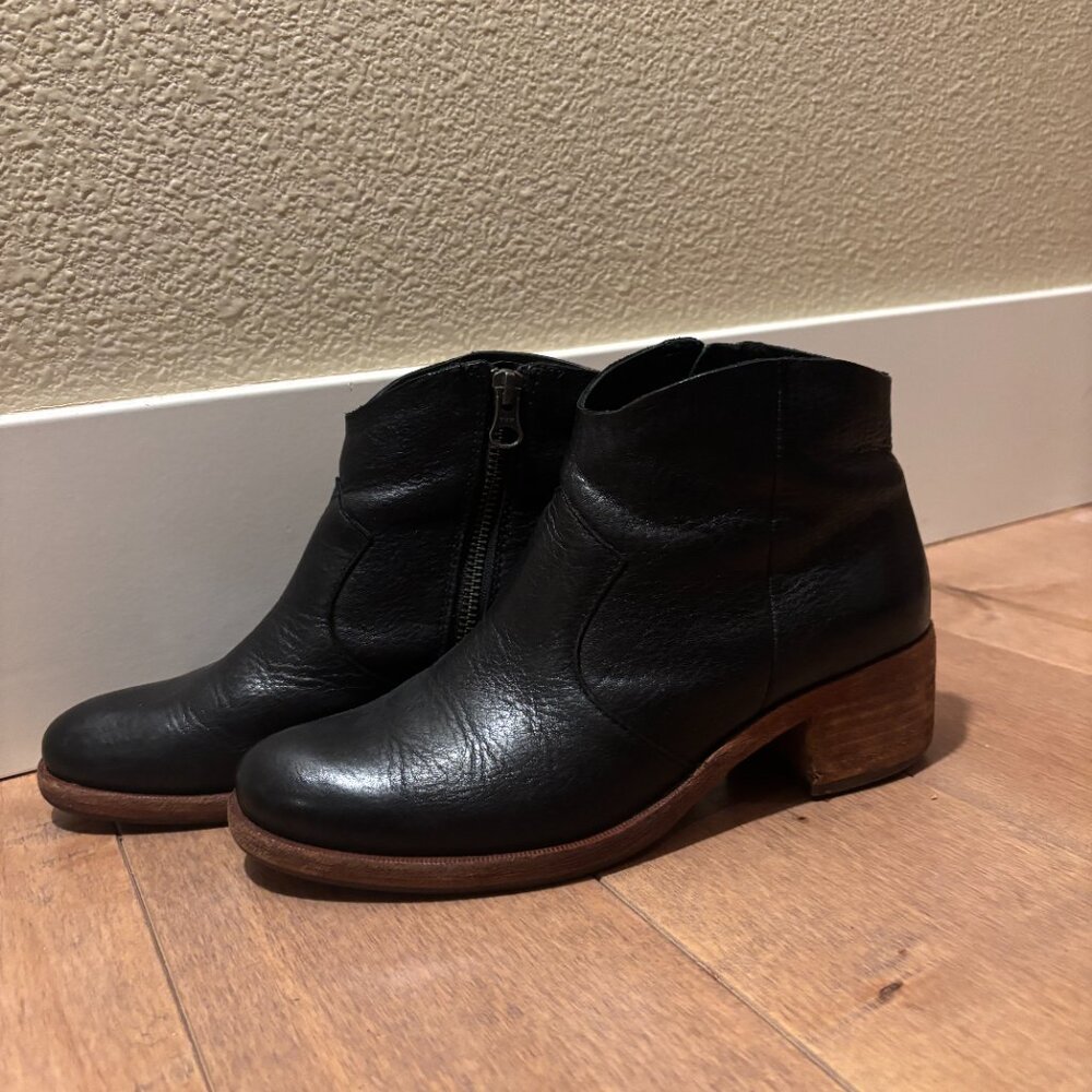 KORK EASE genuine leather black boots 6.5